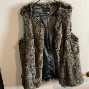 Banana Republic Faux Fur Vest, size Large